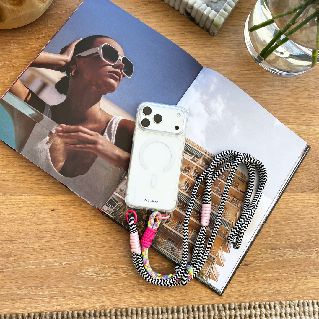 CRYSTAL CLEAR TRANSPARENT CASE WITH ELECTRIC BLOOM KNOTTED CORD - MAGSAFE