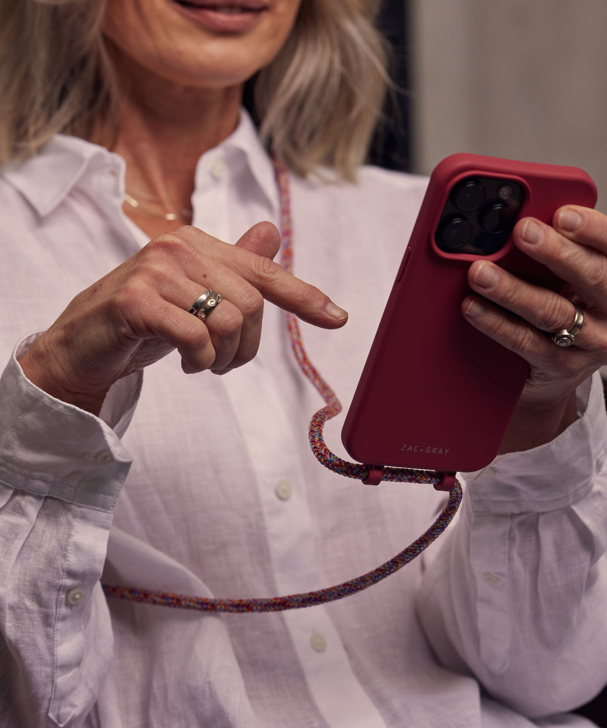 iPhone 15 RASPBERRY RED CASE + RAINBOW RED CORD