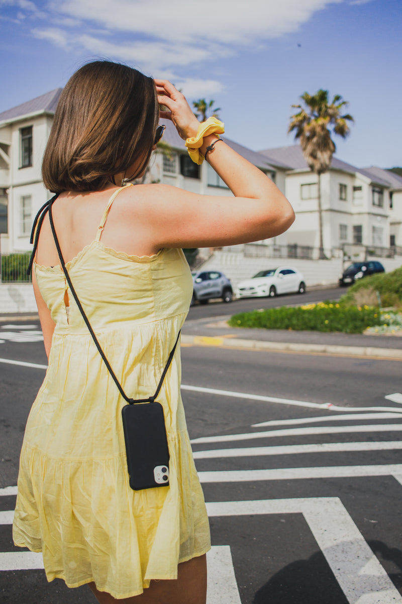 iPhone 12 mini MIDNIGHT BLACK CASE + MIDNIGHT BLACK CORD