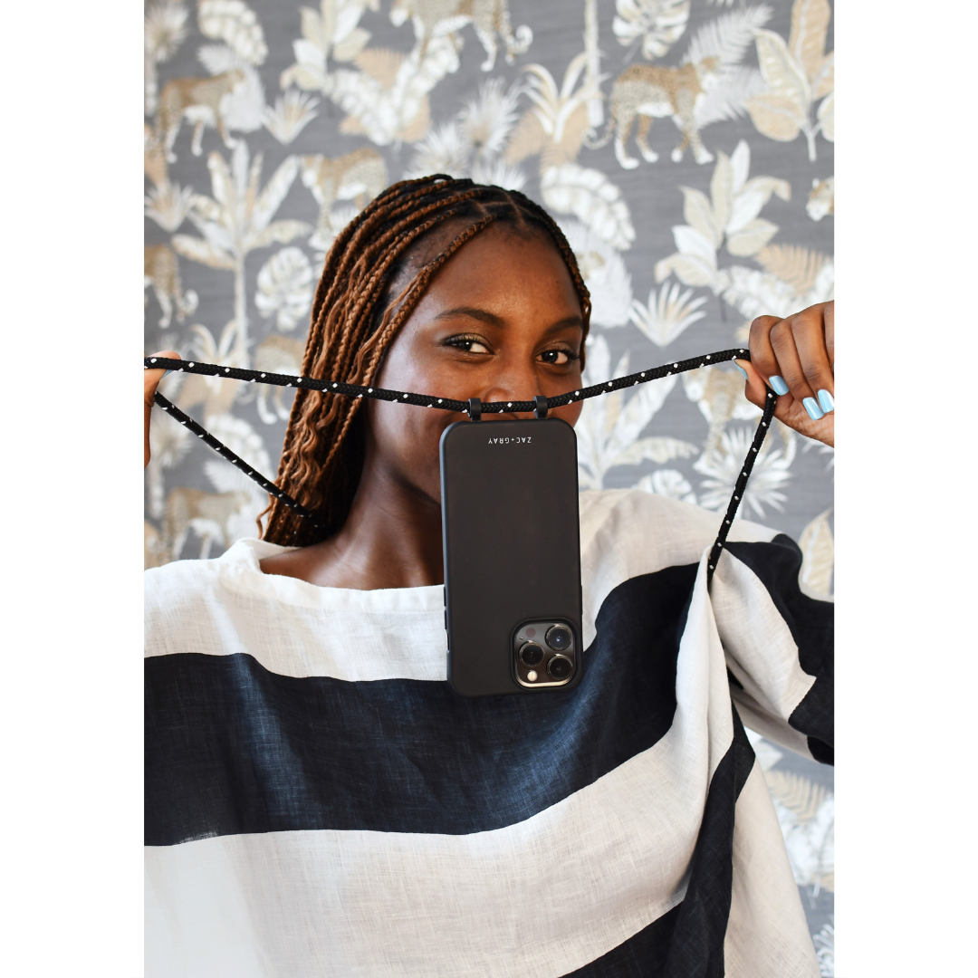 iPhone 17 Pro Max MIDNIGHT BLACK CASE + CORD