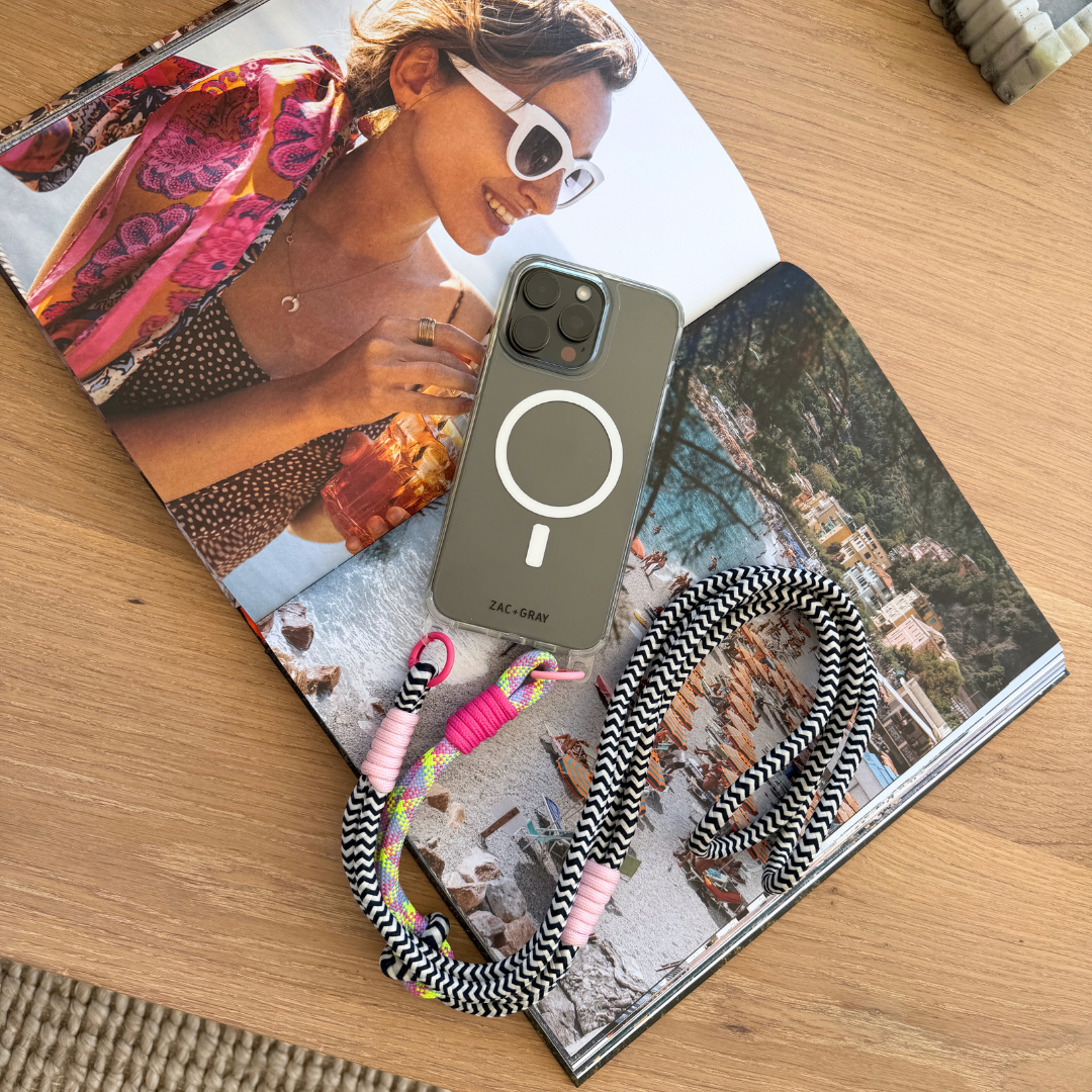 CRYSTAL CLEAR TRANSPARENT CASE WITH ELECTRIC BLOOM KNOTTED CORD - MAGSAFE