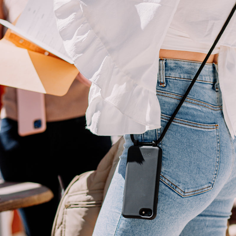 iPhone 11 MIDNIGHT BLACK CASE + MIDNIGHT BLACK CORD